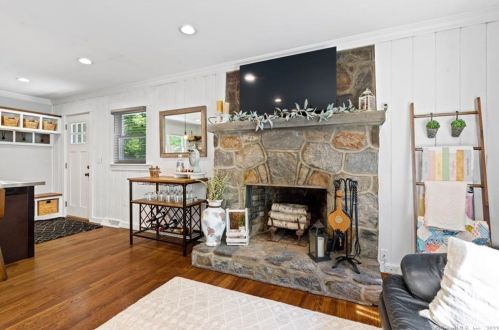 123 Chittenden Rd, Deep River CT 06419-2437 exterior