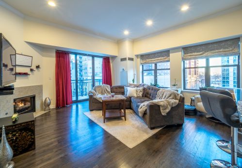 41 8th St, Chicago, IL 60605-2168