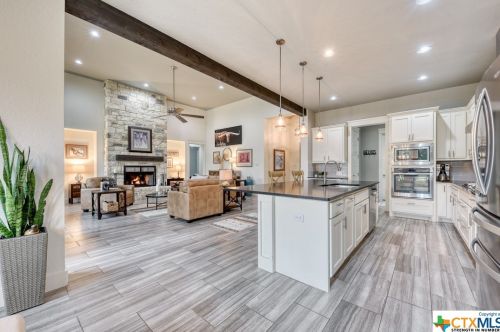 1044 Pegasus Dr, Spring Branch TX 78070 exterior