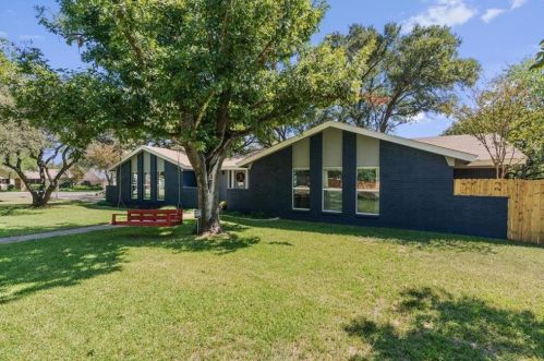 9626 Braeburn Gln, Austin, TX 78729-2709