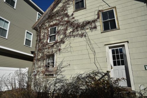 9 Mechanic St, Dover, NH 03820-3507