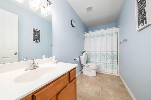 6906 Cypress Bay Dr, Kalamazoo MI 49009-7776 exterior