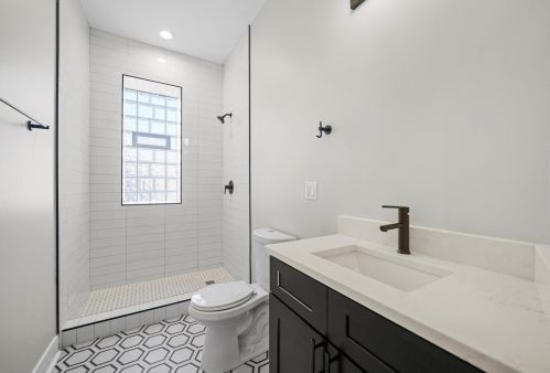 6511 Peoria St, Chicago IL 60621-1907 exterior