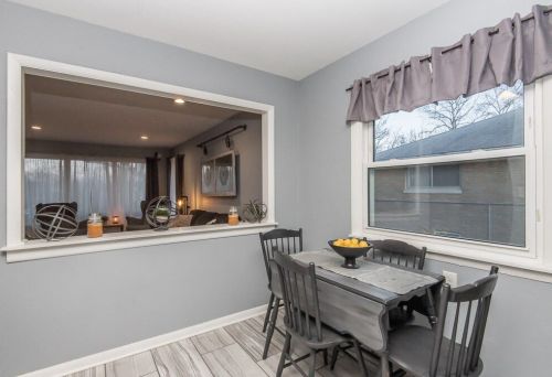 6045 Lincoln Crk Dr, Milwaukee WI 53218-4938 exterior