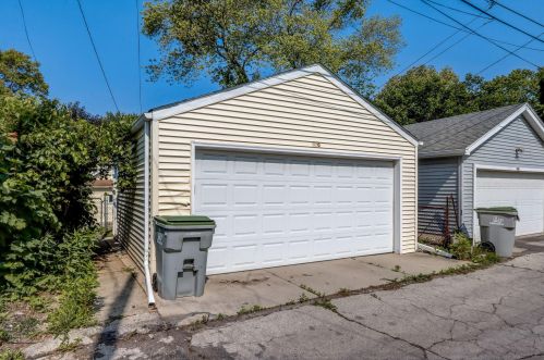 210 64, Milwaukee WI 53213-4013 exterior