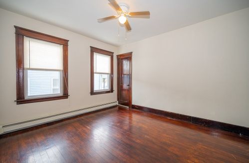 19 5 Ave, Worcester MA 01607-1008 exterior