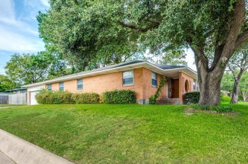 635 Classen Dr, Dallas TX  75218-1728 exterior