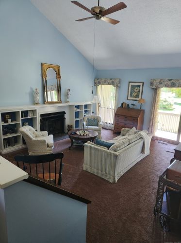 31 Metacomet Dr, Meriden, CT 06450-3575