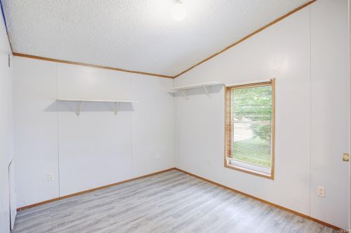 921 4 St, Mishawaka IN 46544-2703 exterior