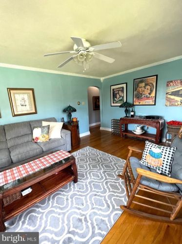 1446 Bunting St, Primrose PA 17901-9005 exterior