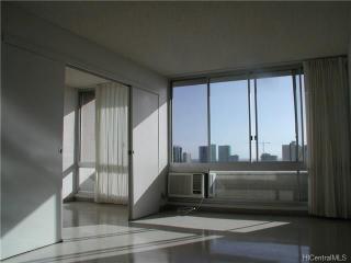 1528 Emerson St, Honolulu HI  96813-2133 exterior