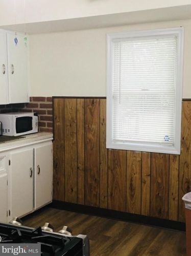 155 Regina Ave, Trenton NJ  08619-2203 exterior