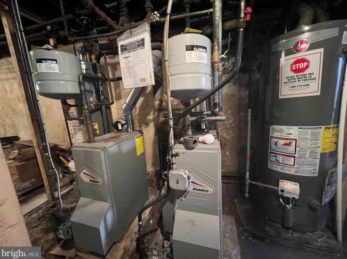 1527 28 St, Philadelphia PA 19121-3618 exterior