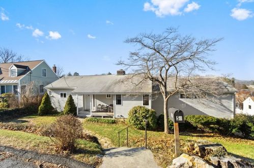 56 Livingston Ave, Valhalla, NY 10595-2043