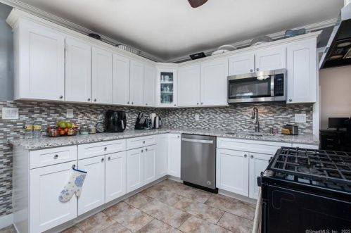 136 Burnham St, Hartford, CT 06108-0010