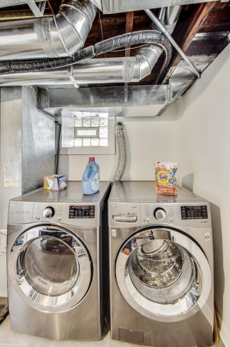 6438 Foster Ave, Chicago IL 60656-2248 exterior