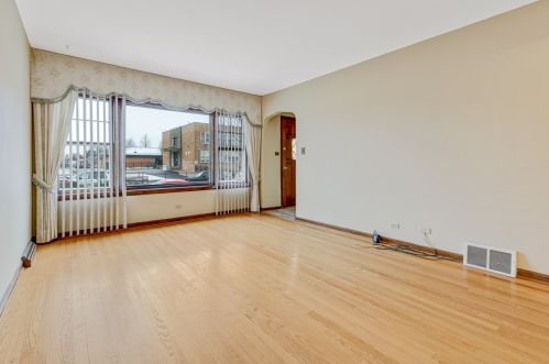 3824 69th Pl, Chicago, IL 60629-4211