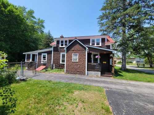 4 Fifield St, Concord, NH 03303-1807