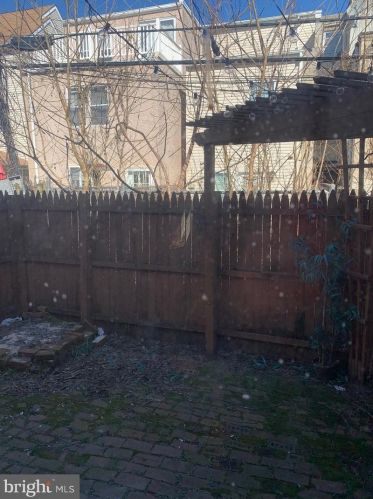 1507 Manton St, Philadelphia PA 19146-3128 exterior