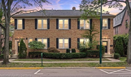 257 Brown St, Bham MI  48009-1454 exterior