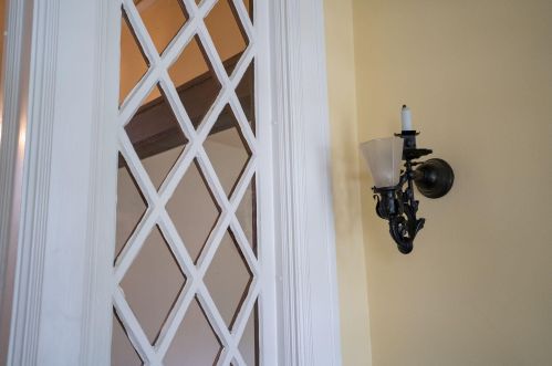 2728 Prospect Ave, Milwaukee WI 53211-3768 exterior