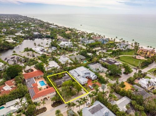 190 7 Ave, Naples FL 34102-6858 exterior