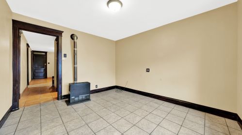 2743 Avers Ave, Chicago IL 60805-1436 exterior