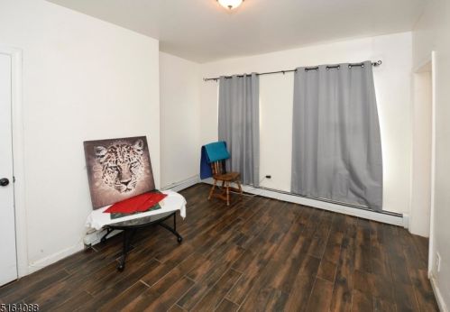 15 3 St, Paterson NJ 07506-1844 exterior