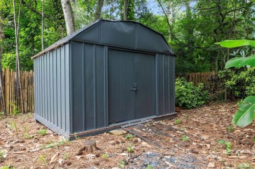 3904 Gladney Dr, Atlanta GA  30340-4618 exterior