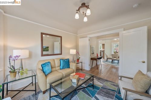 2122 Sacramento St, Berkeley CA 94702-1905 exterior