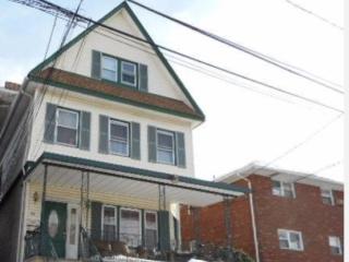 62 Lincoln St, Fairview NJ  07022-1929 exterior