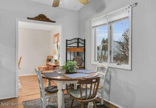 15 Mason Dr, Hazlet NJ 07730-2027 exterior