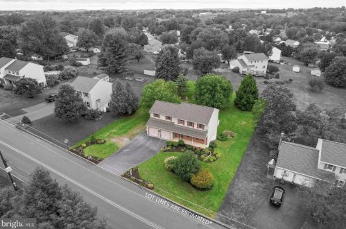 1739 Conard Rd, Lancaster PA 17602-1302 exterior