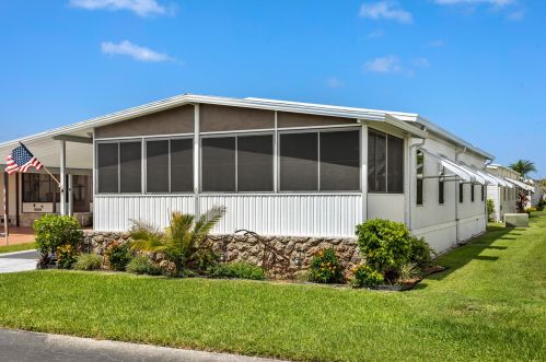 49015 Inauga Bay, Boynton Beach, FL 33436-1969