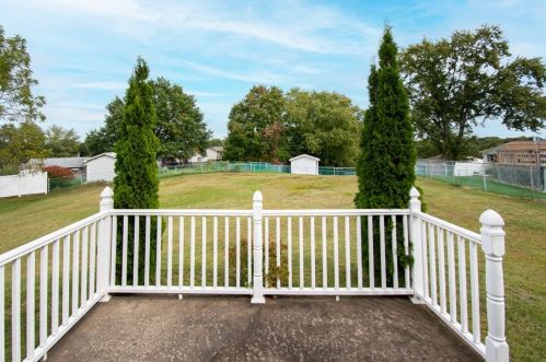 113 Newgate Dr, Monaca PA 15061-2657 exterior