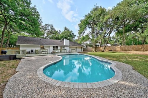 9002 Collingwood Dr, Austin TX 78748-5209 exterior