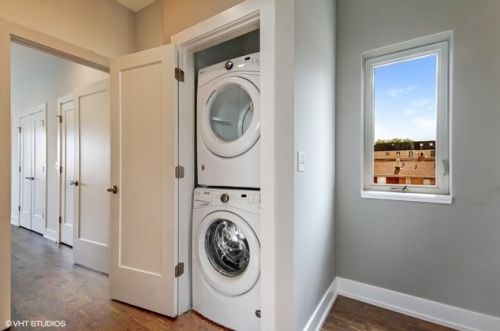 2752 Monroe St, Chicago IL 60624-2661 exterior