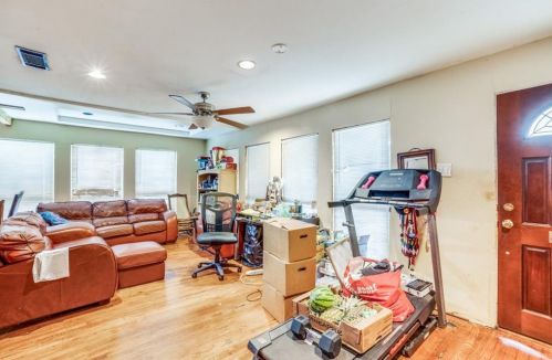 3117 Community Dr, Dallas TX  75220-6602 exterior