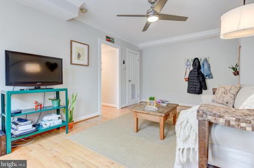 2625 3rd St, Washington, DC 20002-1023