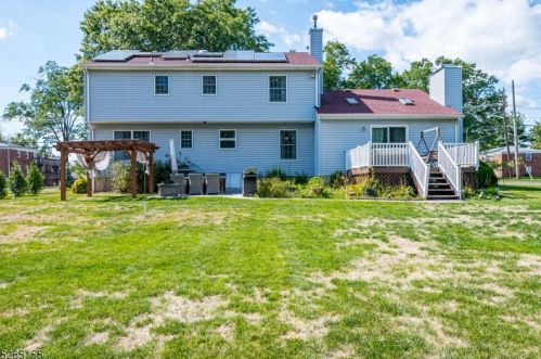 48 Morgan Ln, Bridgewater NJ 08807-3008 exterior