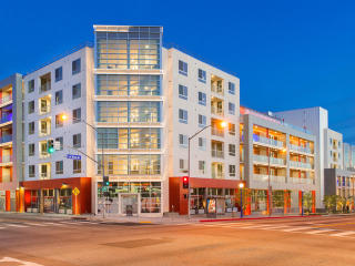 1234 La Brea Ave, Los Angeles CA  90019-1626 exterior