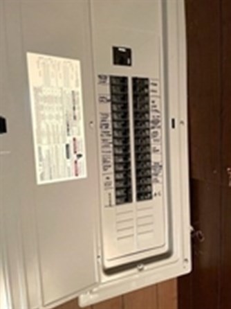 6 Herrick Rd, Peabody MA 01960-4531 exterior