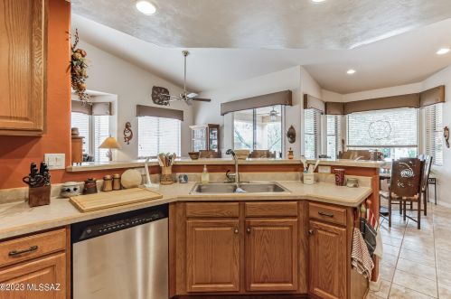 525 Aspenwood St, Green Valley AZ 85614-5976 exterior