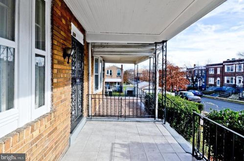 224 Bryant St, Washington DC  20002-1120 exterior