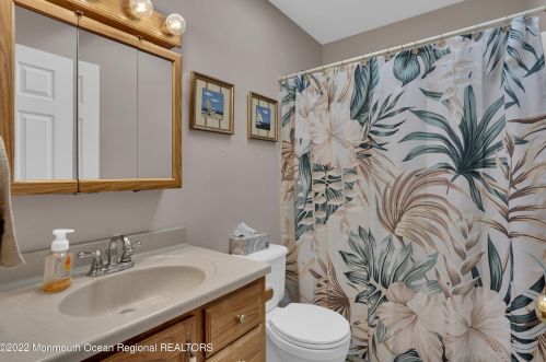 984 Woodlane Rd, Jackson Twp NJ 08527-1556 exterior