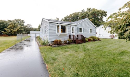 2685 Mcarthur St, Meskegon, MI 49444-2637