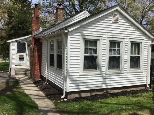 43 Mcclintock Ave, Worcester, MA 01604-2624