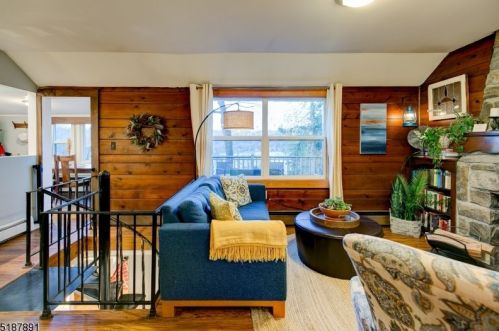 56 Glenside Trl, Sparta NJ  07871-1244 exterior