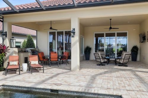 16795 Cabreo Dr, Naples FL 34110-3271 exterior