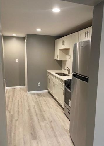 918 Main St, Pittsburgh PA  15215-2352 exterior